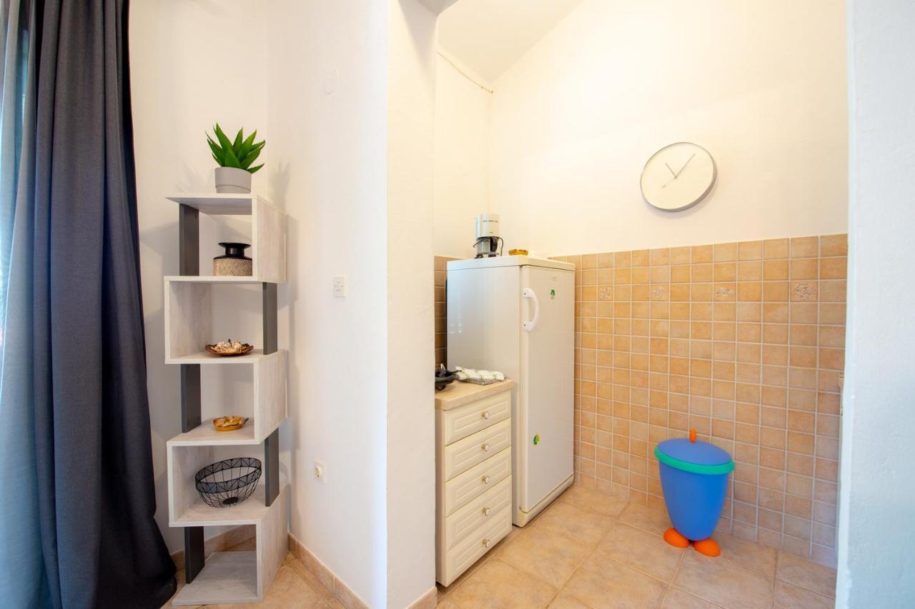 Apartments Ela ノヴァリャ エクステリア 写真