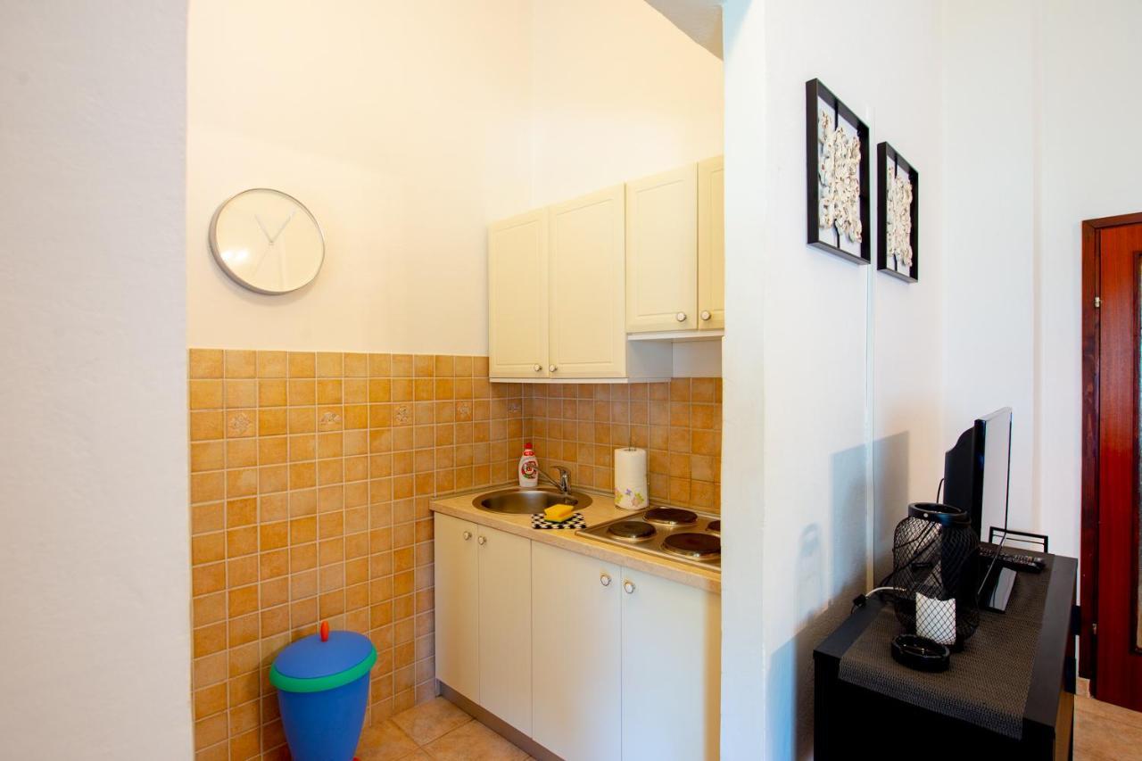 Apartments Ela ノヴァリャ エクステリア 写真